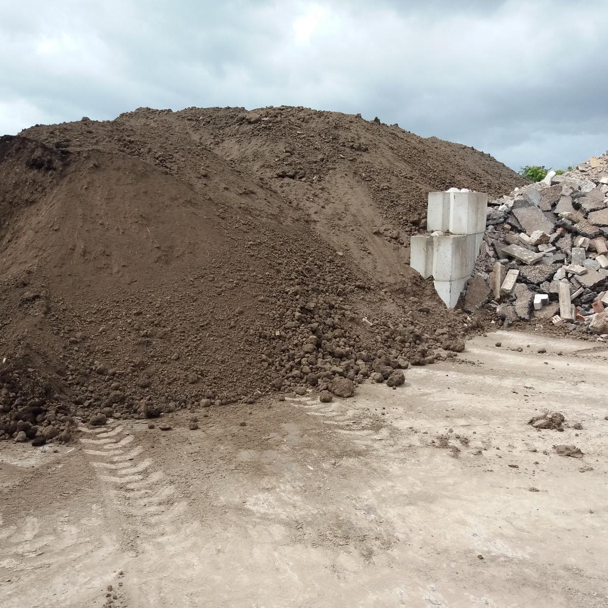 Lympsham Landscapes Topsoil Gallery