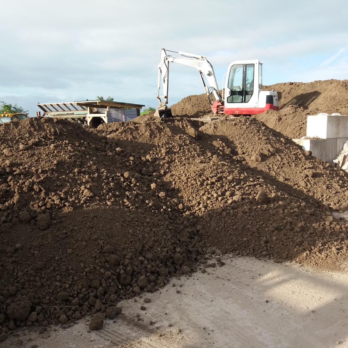 Lympsham Landscapes Topsoil Gallery